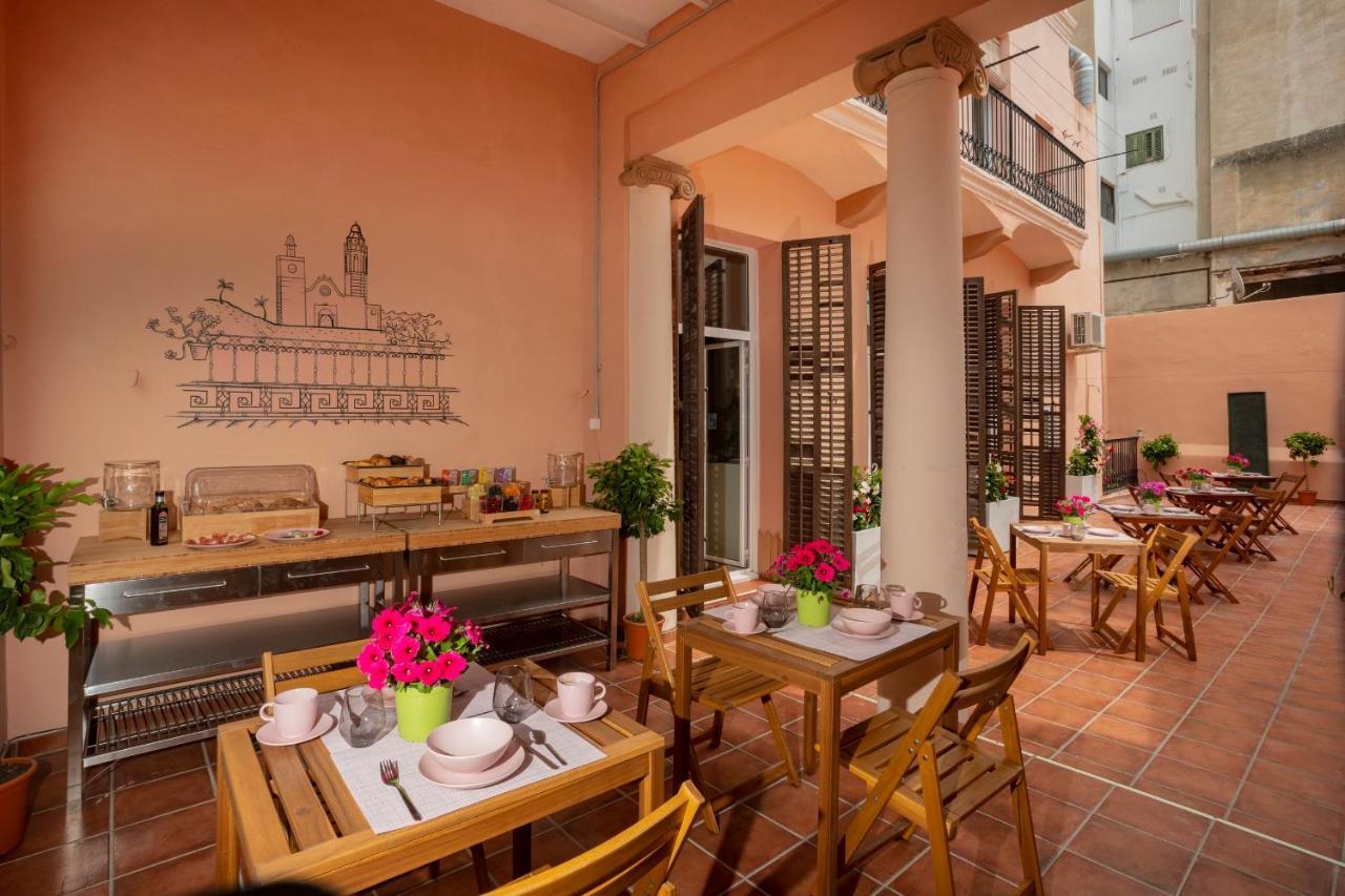 Antonios Hostal Sitges Extérieur photo