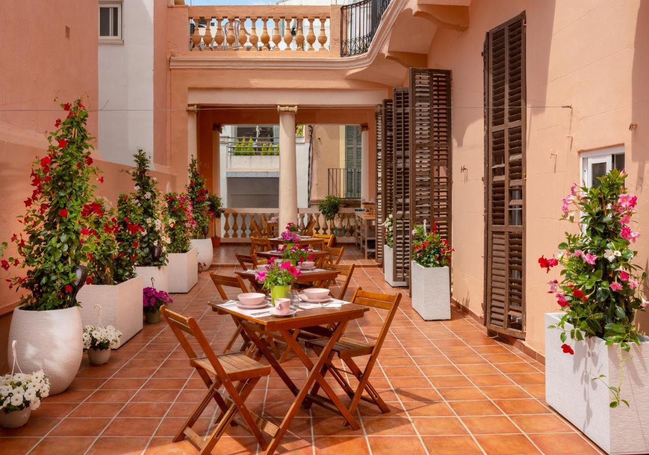 Antonios Hostal Sitges Extérieur photo