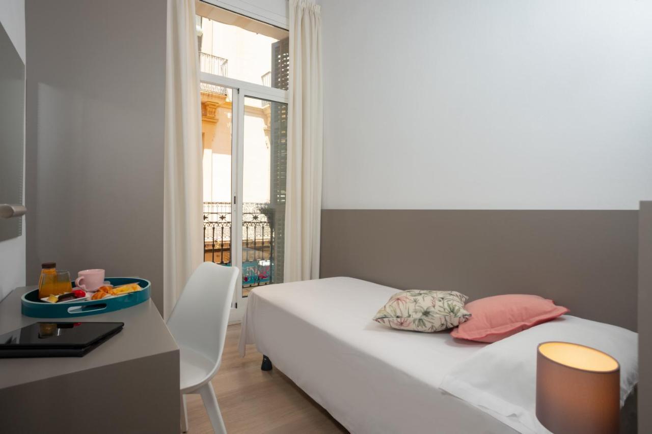Antonios Hostal Sitges Extérieur photo