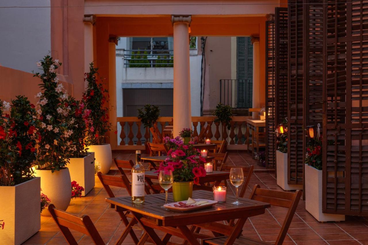 Antonios Hostal Sitges Extérieur photo